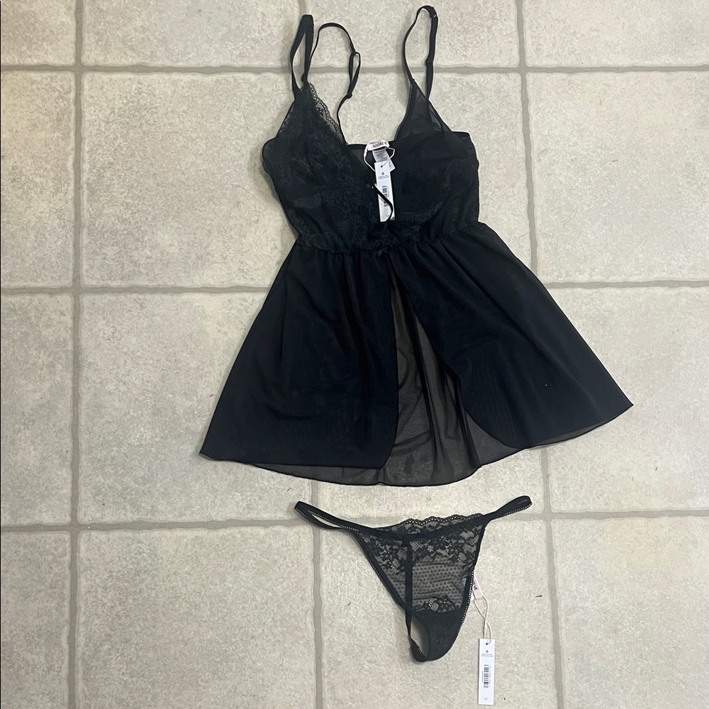 Adore Me Black Lace & Sheer Mesh Babydoll Chemise with Thong
